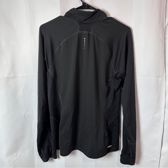 The North Face Women's Black Lightweight VaporWick 1/4-zip Pullover - Size Large - Picture 2 of 10